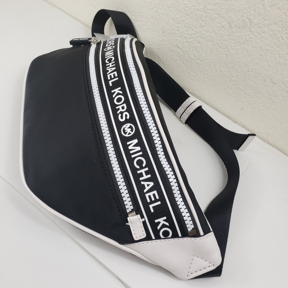 MICHEAL KOR WAIST PACK EXBODY BELT BAG - Picture 7 of 10